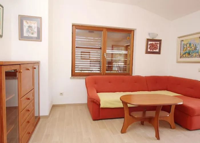 Lägenhet In Mit Eigenem Balkon By Interhome