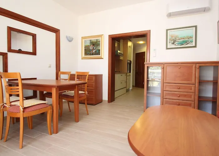 Lägenhet In Mit Eigenem Balkon By Interhome Baška