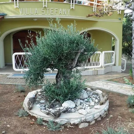 In Mit Eigenem Balkon By Interhome Башка