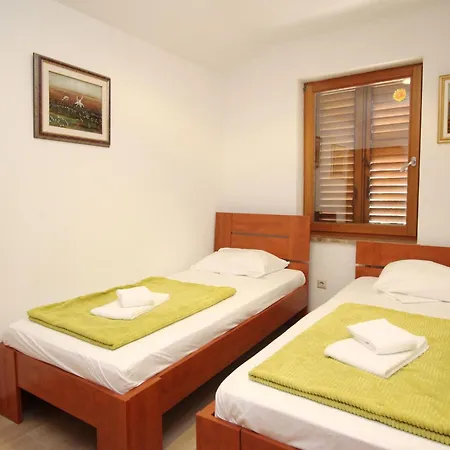 Lejlighed In Mit Eigenem Balkon By Interhome Baška